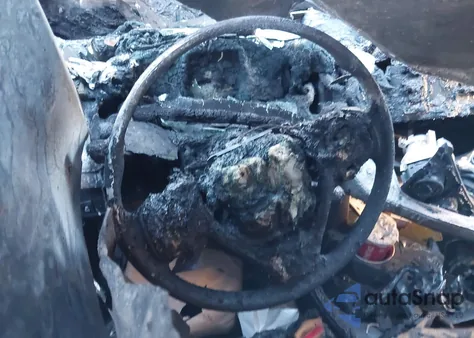 2013 Toyota Rav4 Le z USA, uszkodzony, nr VIN 2T3BFREV7DW057166